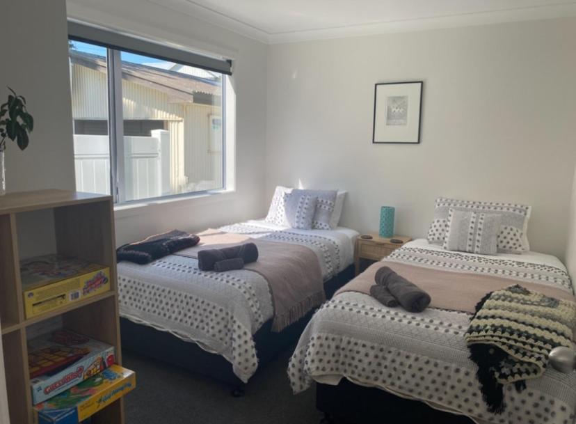 Raumati Guest House Paraparaumu Buitenkant foto